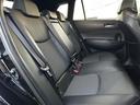 【後部座席】大人が座っても余裕のある広さです。頭上や足元のスペースも広く取ってあります。
