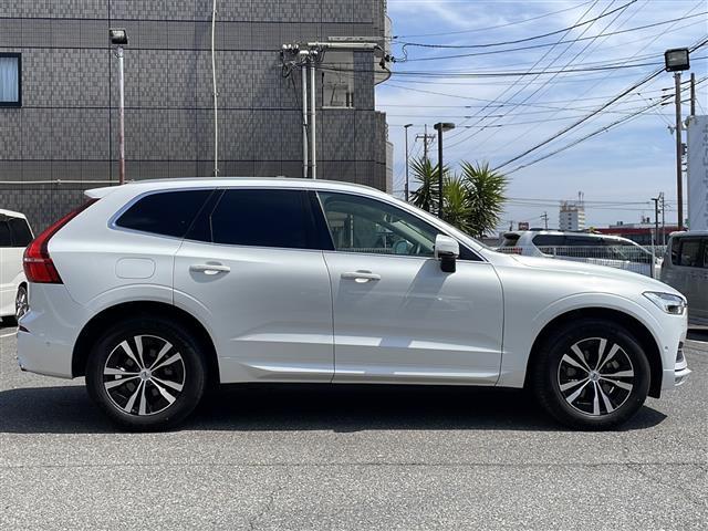 ＸＣ６０ Ｂ５　ＡＷＤ　モーメンタム　禁煙／レザーシート／純正ナビ／１８インチＡＷ／パワーバックドア／パワーシート／シートヒーター／エアシート／置くだけ充電／レーダークルーズコントロール／ＢＬＩＳ／３６０°カメラ／スペアキー（19枚目）