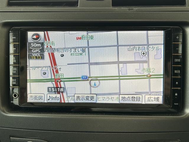 カローラフィールダー １．５Ｘ　エアロツアラー　純正ナビ　フルセグＴＶ　バックカメラ　ＥＴＣ　オートライト　盗難防止装置　純正ＬＥＤルームランプ　純正フットランプ　純正ドアバイザー　フロアマット　社外１５インチＡＷ　スペアキー　リモコンキー（13枚目）