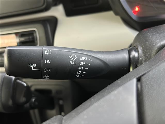 スペーシア ハイブリッドＧ　ＣＤ／ＣＤチェンジャー　両側スライドドア　純正フロアマット　純正ドアバイザー　横滑り防止装置　盗難防止装置　オートライト　アイドリングストップ　ベンチシート　スマートキー　スペアキー　冬タイヤ×４（11枚目）