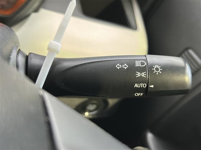 スペーシア ハイブリッドＧ　ＣＤ／ＣＤチェンジャー　両側スライドドア　純正フロアマット　純正ドアバイザー　横滑り防止装置　盗難防止装置　オートライト　アイドリングストップ　ベンチシート　スマートキー　スペアキー　冬タイヤ×４（12枚目）