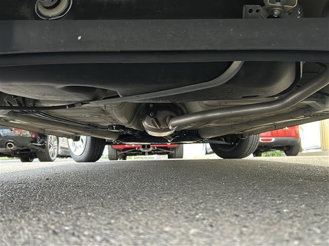 スペーシア ハイブリッドＧ　ＣＤ／ＣＤチェンジャー　両側スライドドア　純正フロアマット　純正ドアバイザー　横滑り防止装置　盗難防止装置　オートライト　アイドリングストップ　ベンチシート　スマートキー　スペアキー　冬タイヤ×４（40枚目）