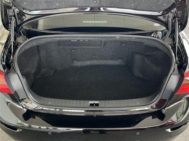 スカイライン 350GT ハイブリッド タイプSP 純正ナビ/本革シート/前席パワーシート/前席シートヒーター/D席シートメモリー/レーダークルーズコントロール/アラウンドビューモニター/コーナーセンサー/ドライブレコーダー/パドルシフト/スペアキー有(2枚目)