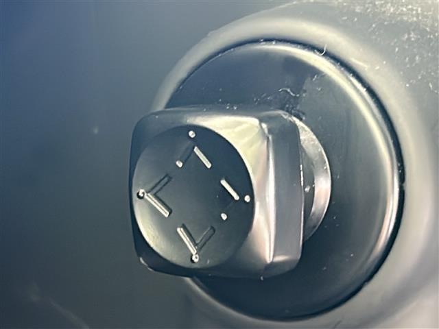 スカイライン 350GT ハイブリッド タイプSP 純正ナビ/本革シート/前席パワーシート/前席シートヒーター/D席シートメモリー/レーダークルーズコントロール/アラウンドビューモニター/コーナーセンサー/ドライブレコーダー/パドルシフト/スペアキー有(11枚目)