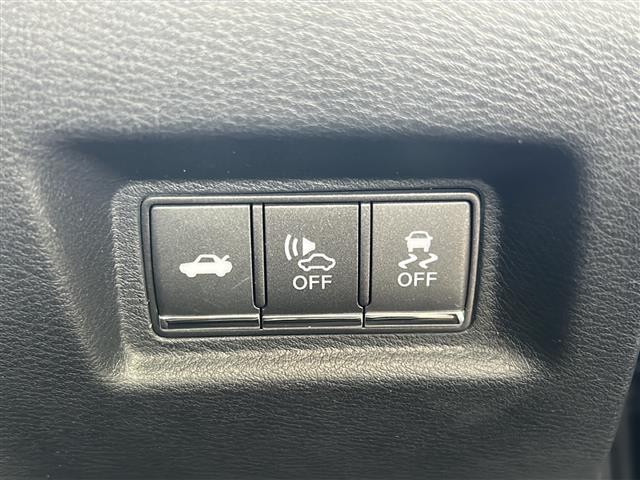 スカイライン 350GT ハイブリッド タイプSP 純正ナビ/本革シート/前席パワーシート/前席シートヒーター/D席シートメモリー/レーダークルーズコントロール/アラウンドビューモニター/コーナーセンサー/ドライブレコーダー/パドルシフト/スペアキー有(17枚目)