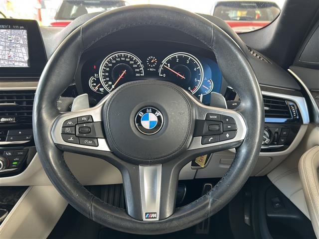 ５シリーズ ５２３ｄ　Ｍスポーツ　ワンオーナー　純正ナビ　フルセグＴＶ　全周囲カメラ　パワーバックドア　シートヒーター　シートベンチレーター　パワーシート　レーダークルーズコントロール　クリアランスソナー　オートマチックハイビーム（11枚目）