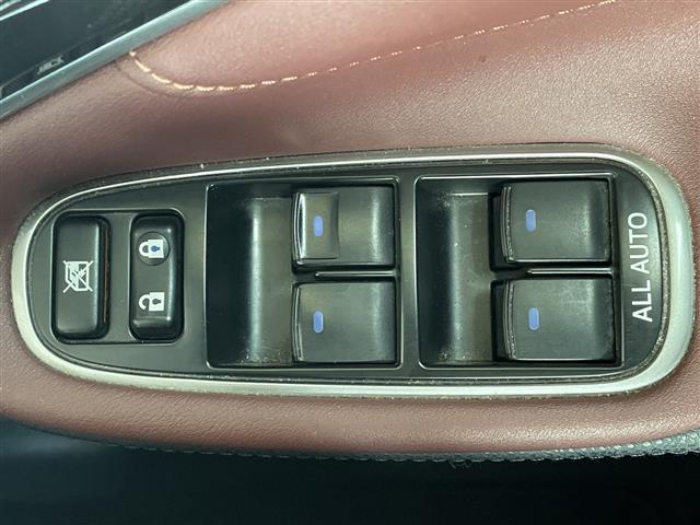 クラウンハイブリッド アスリートＳ　純正ナビ／フルセグＴＶ／全周囲カメラ／ドライブレコーダー／レーダークルーズコントロール／プリクラッシュセーフティシステム／コーナーセンサー／シートヒーター／パワーシート／ビルトインＥＴＣ／スペアキー（8枚目）