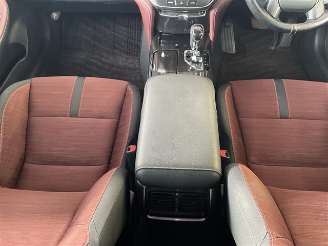 クラウンハイブリッド アスリートＳ　純正ナビ／フルセグＴＶ／全周囲カメラ／ドライブレコーダー／レーダークルーズコントロール／プリクラッシュセーフティシステム／コーナーセンサー／シートヒーター／パワーシート／ビルトインＥＴＣ／スペアキー（10枚目）