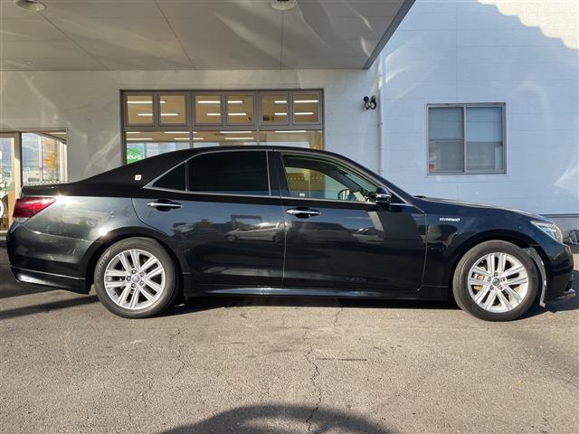 クラウンハイブリッド アスリートＳ　純正ナビ／フルセグＴＶ／全周囲カメラ／ドライブレコーダー／レーダークルーズコントロール／プリクラッシュセーフティシステム／コーナーセンサー／シートヒーター／パワーシート／ビルトインＥＴＣ／スペアキー（18枚目）