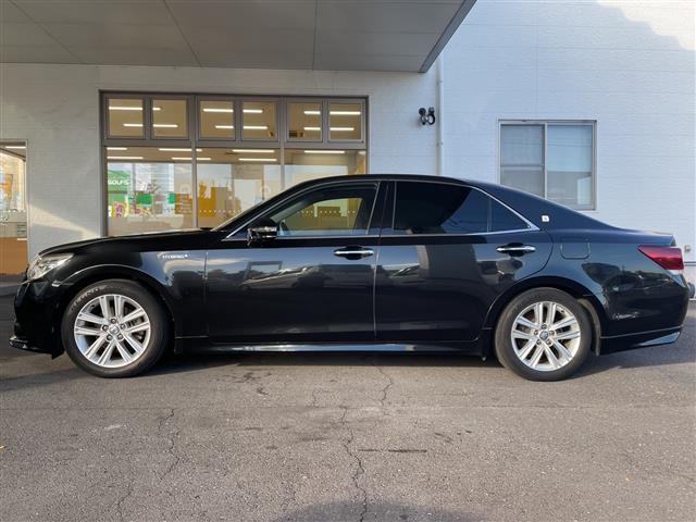 クラウンハイブリッド アスリートＳ　純正ナビ／フルセグＴＶ／全周囲カメラ／ドライブレコーダー／レーダークルーズコントロール／プリクラッシュセーフティシステム／コーナーセンサー／シートヒーター／パワーシート／ビルトインＥＴＣ／スペアキー（19枚目）