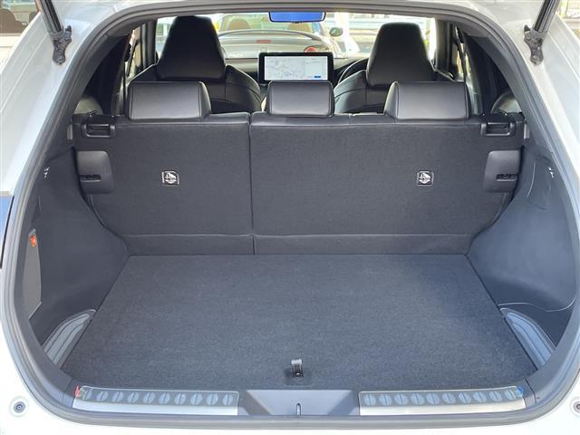 ハリアーＰＨＥＶ Ｚ　ワンオーナー／モデリスタ／ＪＢＬ／純正ディスプレイオーディオ（ナビキット付き）／フルセグＴＶ／調光パノラマルーフ／アラウンドビューモニター／ブラインドスポットモニター／置くだけ充電／１００Ｖ電源／（7枚目）