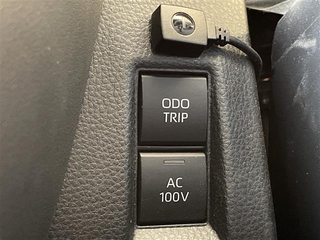 ハリアーＰＨＥＶ Ｚ　ワンオーナー／モデリスタ／ＪＢＬ／純正ディスプレイオーディオ（ナビキット付き）／フルセグＴＶ／調光パノラマルーフ／アラウンドビューモニター／ブラインドスポットモニター／置くだけ充電／１００Ｖ電源／（20枚目）