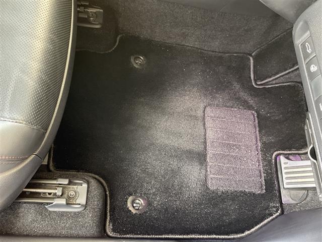 ハリアーＰＨＥＶ Ｚ　ワンオーナー／モデリスタ／ＪＢＬ／純正ディスプレイオーディオ（ナビキット付き）／フルセグＴＶ／調光パノラマルーフ／アラウンドビューモニター／ブラインドスポットモニター／置くだけ充電／１００Ｖ電源／（24枚目）