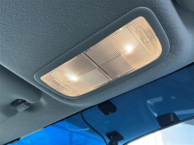 フィット １３Ｇ・Ｆパッケージ　社外メモリナビ（ＡＶＩＣ－ＲＺ３３）（ＵＳＢ／ＳＤ／ＴＶ／ＤＶＤ／ＣＤ）／バックカメラ／前方ドライブレコーダー／ＥＴＣ／ＬＥＤヘッドライト／スマートキー／スペアキー／フロアマット／ＥＣＯＮ（28枚目）