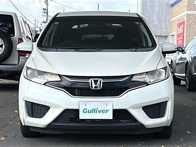 フィット １３Ｇ・Ｆパッケージ　社外メモリナビ（ＡＶＩＣ－ＲＺ３３）（ＵＳＢ／ＳＤ／ＴＶ／ＤＶＤ／ＣＤ）／バックカメラ／前方ドライブレコーダー／ＥＴＣ／ＬＥＤヘッドライト／スマートキー／スペアキー／フロアマット／ＥＣＯＮ（30枚目）