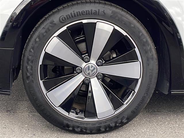 ザ・ビートル Ｒライン　純正ナビ（ＦＭ／ＡＭ／ＤＶＤ／ＣＤ／ＢＴ／ＴＶ／ＳＤ／ＵＳＢ／ｉＰｏｄ）／クルーズコントロール／バックカメラ／ブラインドスポットモニター／パドルシフト／前後コーナーセンサー／ドライブレコーダー（6枚目）