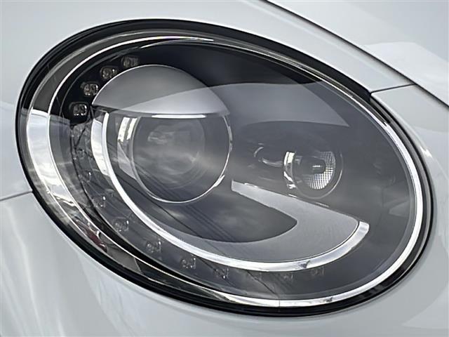 ザ・ビートル Ｒライン　純正ナビ（ＦＭ／ＡＭ／ＤＶＤ／ＣＤ／ＢＴ／ＴＶ／ＳＤ／ＵＳＢ／ｉＰｏｄ）／クルーズコントロール／バックカメラ／ブラインドスポットモニター／パドルシフト／前後コーナーセンサー／ドライブレコーダー（8枚目）