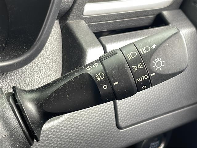 ルーミー カスタムG S ワンオーナー 純正ナビ フルセグ バックカメラ プリクラッシュセーフティ クルーズコントロール 両側パワスラ 純正14AW LEDライト LEDフォグ ETC オートリトラミラー スマートキー(27枚目)