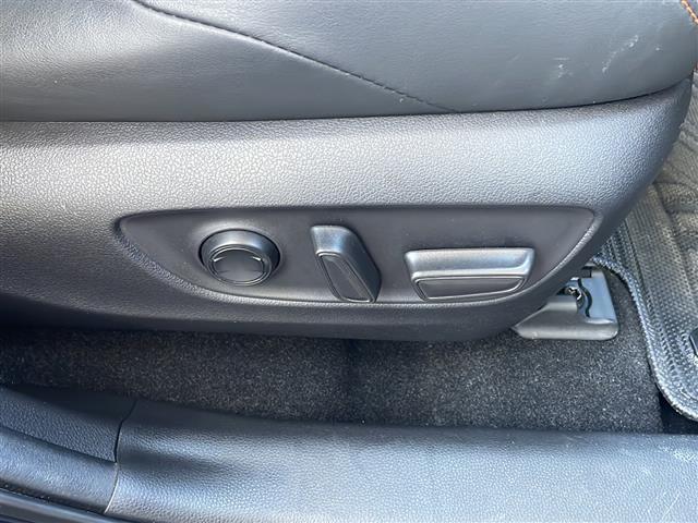 RAV4 アドベンチャー 4WD パノラマルーフ JAOS(F,R,S) 純正ディスプレイオーディオ 純正19AW ルーフレール プリクラッシュセーフティ レーダークルコン ブラインドスポットモニター レーンキープアシスト(26枚目)