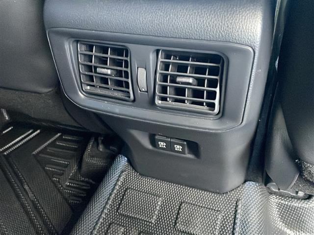 RAV4 アドベンチャー 4WD パノラマルーフ JAOS(F,R,S) 純正ディスプレイオーディオ 純正19AW ルーフレール プリクラッシュセーフティ レーダークルコン ブラインドスポットモニター レーンキープアシスト(35枚目)