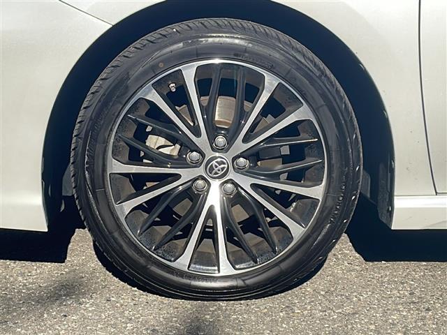 カムリ WS ワンオーナー メーカーナビ プリクラッシュセーフティ レーンキープアシスト ヘッドアップディスプレイ ブラインドスポットモニター レーダークルコン ドラレコ フルセグ バックカメラ 純正18AW(10枚目)