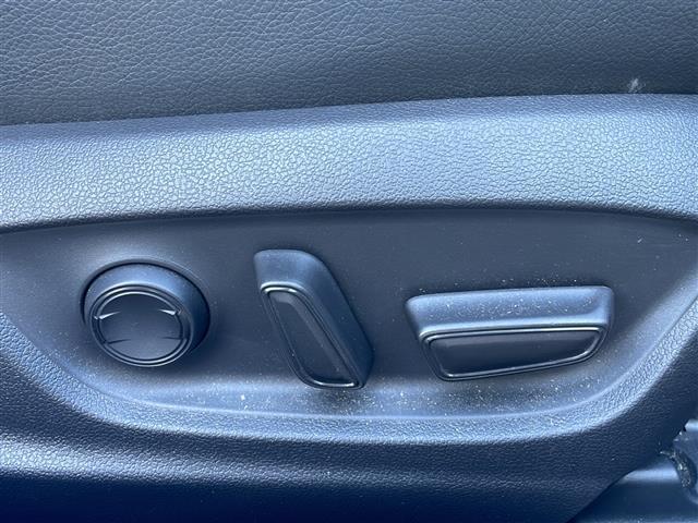 カムリ WS ワンオーナー メーカーナビ プリクラッシュセーフティ レーンキープアシスト ヘッドアップディスプレイ ブラインドスポットモニター レーダークルコン ドラレコ フルセグ バックカメラ 純正18AW(30枚目)