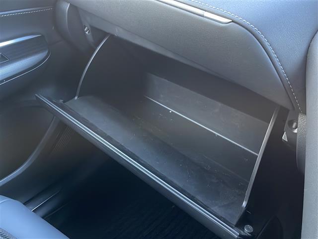 ハリアーハイブリッド Z ワンオーナー メーカーナビ フルセグ 360°カメラ JBL プリクラッシュセーフティ レーンキープアシスト レータークルコン ブラインドスポットモニター 純正19AW デジタルインナーミラー(30枚目)