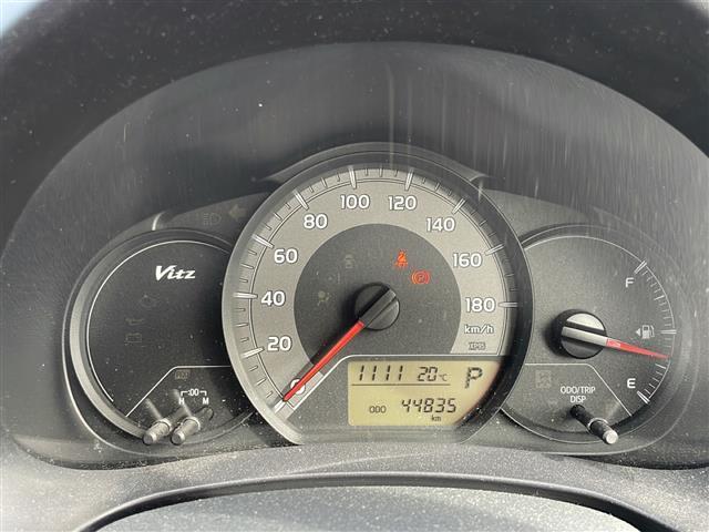 ヴィッツ 1.0F スマートスタイル 純正メモリナビゲーション ワンセグテレビ ETC 社外14インチアルミホイール 電動格納ミラー ライトレベライザー プッシュスタート スマートキー(9枚目)