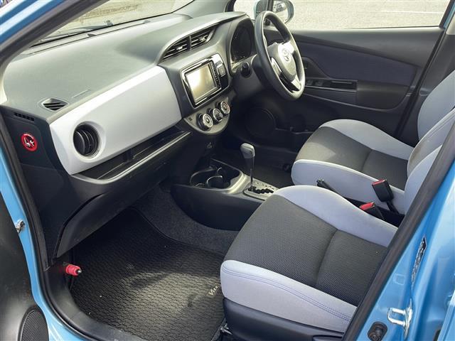 ヴィッツ 1.0F スマートスタイル 純正メモリナビゲーション ワンセグテレビ ETC 社外14インチアルミホイール 電動格納ミラー ライトレベライザー プッシュスタート スマートキー(12枚目)