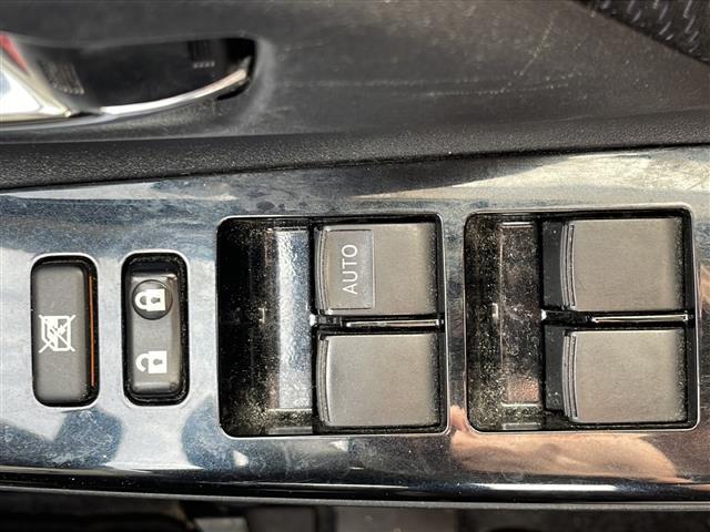 ヴィッツ 1.0F スマートスタイル 純正メモリナビゲーション ワンセグテレビ ETC 社外14インチアルミホイール 電動格納ミラー ライトレベライザー プッシュスタート スマートキー(14枚目)