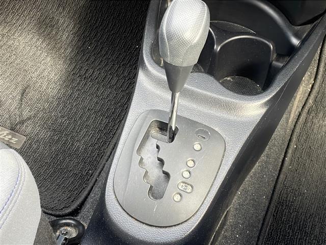 ヴィッツ 1.0F スマートスタイル 純正メモリナビゲーション ワンセグテレビ ETC 社外14インチアルミホイール 電動格納ミラー ライトレベライザー プッシュスタート スマートキー(28枚目)