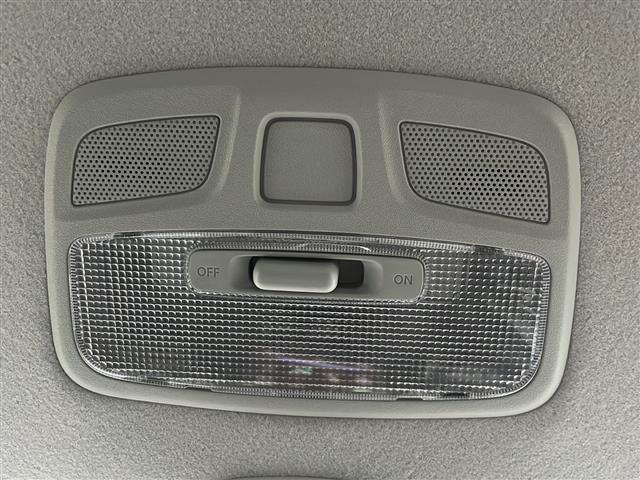 スイフト XGリミテッド ワンオーナー 純正8インチナビ デュアルカメラブレーキサポート フルセグ ETC レーンキープアシスト レーダークルコン シートヒーター ドラレコ バックカメラ LEDライト スマートキー(33枚目)