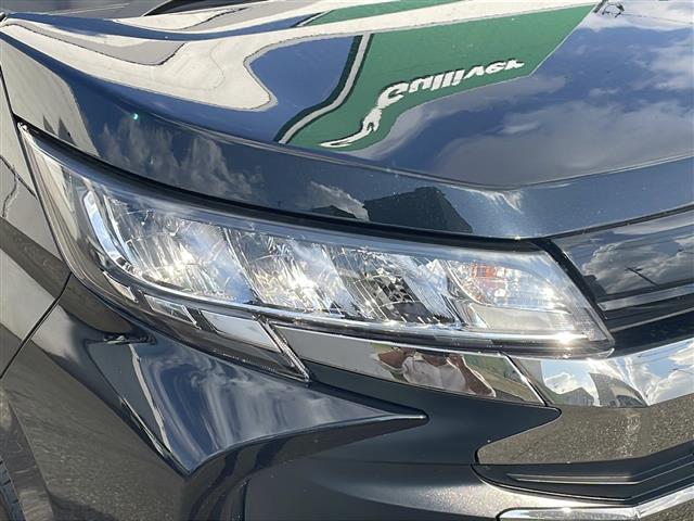 ノア ハイブリッドS-Z ワンオーナー 4WD 純正ナビ フルセグ バックカメラ レーダークルコン 両側パワスラ プリクラッシュセーフティ レーンキーフアシスト ブラインドスポットモニター フリップダウンモニター ドラレコ(8枚目)