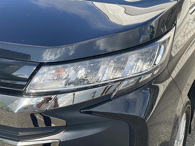 ノア ハイブリッドS-Z ワンオーナー 4WD 純正ナビ フルセグ バックカメラ レーダークルコン 両側パワスラ プリクラッシュセーフティ レーンキーフアシスト ブラインドスポットモニター フリップダウンモニター ドラレコ(9枚目)