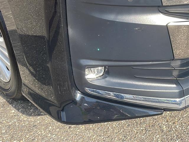 ノア ハイブリッドS-Z ワンオーナー 4WD 純正ナビ フルセグ バックカメラ レーダークルコン 両側パワスラ プリクラッシュセーフティ レーンキーフアシスト ブラインドスポットモニター フリップダウンモニター ドラレコ(10枚目)