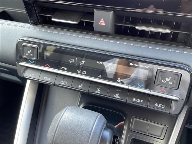 ノア ハイブリッドS-Z ワンオーナー 4WD 純正ナビ フルセグ バックカメラ レーダークルコン 両側パワスラ プリクラッシュセーフティ レーンキーフアシスト ブラインドスポットモニター フリップダウンモニター ドラレコ(19枚目)