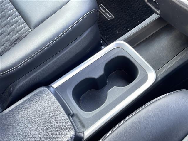 ノア ハイブリッドS-Z ワンオーナー 4WD 純正ナビ フルセグ バックカメラ レーダークルコン 両側パワスラ プリクラッシュセーフティ レーンキーフアシスト ブラインドスポットモニター フリップダウンモニター ドラレコ(25枚目)