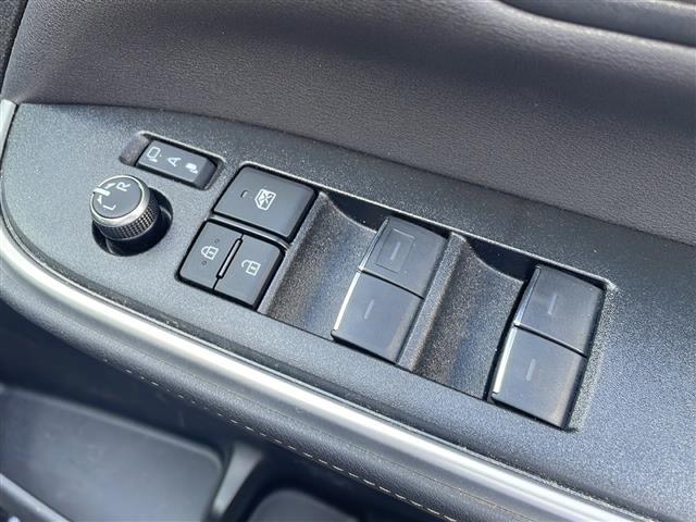 ノア ハイブリッドS-Z ワンオーナー 4WD 純正ナビ フルセグ バックカメラ レーダークルコン 両側パワスラ プリクラッシュセーフティ レーンキーフアシスト ブラインドスポットモニター フリップダウンモニター ドラレコ(32枚目)