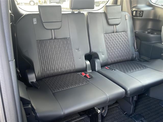 ノア ハイブリッドS-Z ワンオーナー 4WD 純正ナビ フルセグ バックカメラ レーダークルコン 両側パワスラ プリクラッシュセーフティ レーンキーフアシスト ブラインドスポットモニター フリップダウンモニター ドラレコ(39枚目)