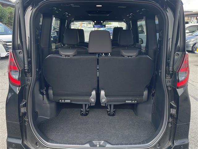 ノア ハイブリッドS-Z ワンオーナー 4WD 純正ナビ フルセグ バックカメラ レーダークルコン 両側パワスラ プリクラッシュセーフティ レーンキーフアシスト ブラインドスポットモニター フリップダウンモニター ドラレコ(40枚目)