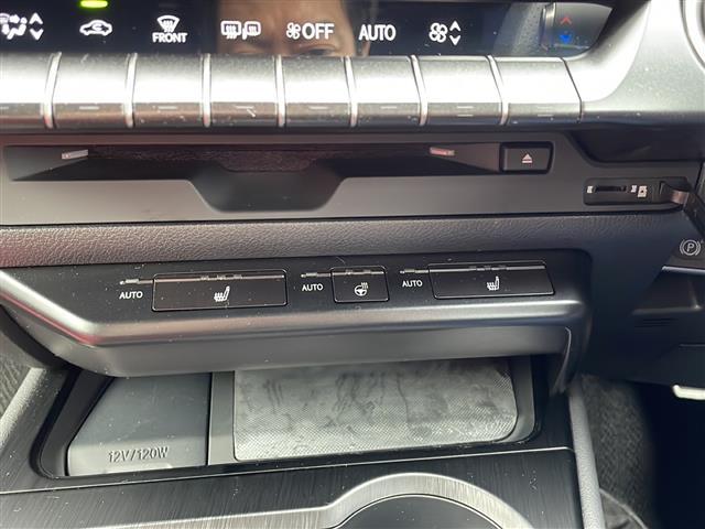 UX UX200 Fスポーツ ワンオーナー 純正ナビ フルセグ バックカメラ TRDマフラー プリクラッシュセーフティ レーンキープアシスト レーダークルコン ブラインドスポットモニター パワーバックドア 革シート LEDライト(22枚目)