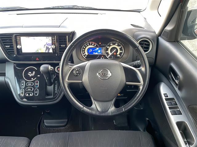 デイズルークス ライダー　純正メモリナビ　フルセグ　アラウンドビューモニター　エマージェンシーブレーキ　ＥＴＣ　純正１５インチアルミホイール　両側電動スライドドア　ＨＩＤライト　フォグ　リアサーキュレーター　スマートキー（16枚目）