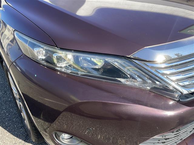 ハリアーハイブリッド プレミアム　ワンオーナー　純正ナビ　フルセグ　クルコン　バックカメラ　ＥＴＣ　純正１８ＡＷ　コーナーセンサー　パワーバックドア　ハーフレザーシート　ＬＥＤライト　ＬＥＤフォグ　パワーシート　スマートキー（8枚目）