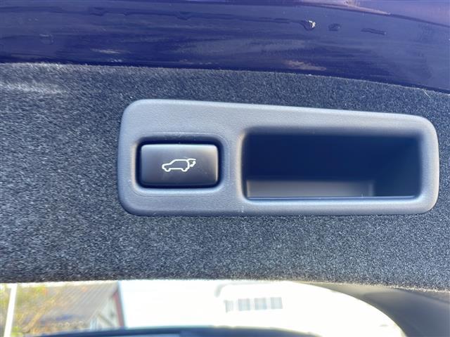 ハリアーハイブリッド プレミアム　ワンオーナー　純正ナビ　フルセグ　クルコン　バックカメラ　ＥＴＣ　純正１８ＡＷ　コーナーセンサー　パワーバックドア　ハーフレザーシート　ＬＥＤライト　ＬＥＤフォグ　パワーシート　スマートキー（30枚目）