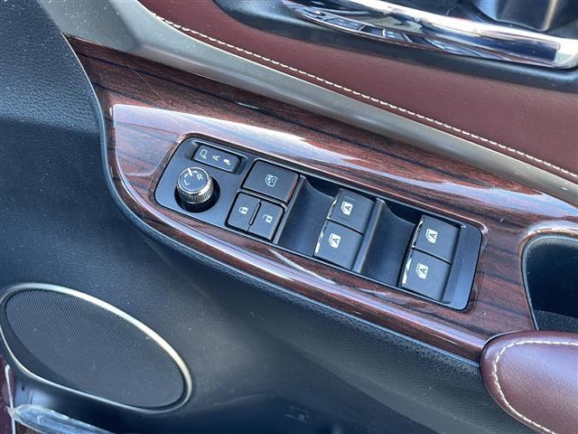 ハリアーハイブリッド プレミアム　ワンオーナー　純正ナビ　フルセグ　クルコン　バックカメラ　ＥＴＣ　純正１８ＡＷ　コーナーセンサー　パワーバックドア　ハーフレザーシート　ＬＥＤライト　ＬＥＤフォグ　パワーシート　スマートキー（31枚目）