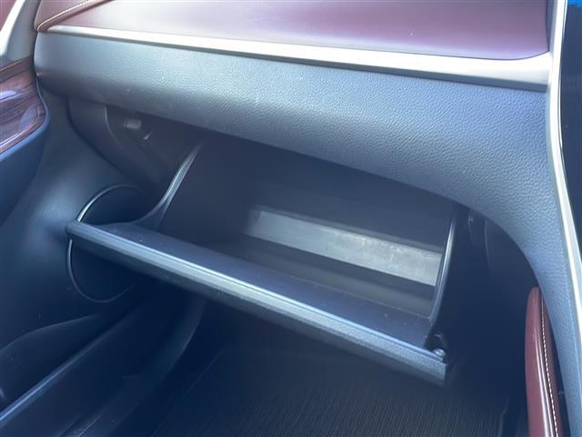 ハリアーハイブリッド プレミアム　ワンオーナー　純正ナビ　フルセグ　クルコン　バックカメラ　ＥＴＣ　純正１８ＡＷ　コーナーセンサー　パワーバックドア　ハーフレザーシート　ＬＥＤライト　ＬＥＤフォグ　パワーシート　スマートキー（35枚目）