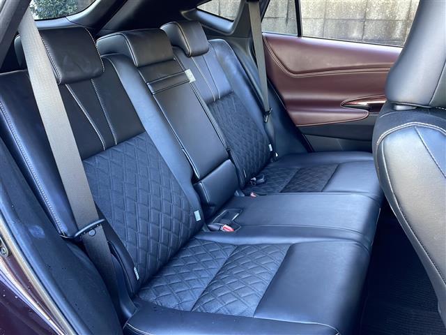 ハリアーハイブリッド プレミアム　ワンオーナー　純正ナビ　フルセグ　クルコン　バックカメラ　ＥＴＣ　純正１８ＡＷ　コーナーセンサー　パワーバックドア　ハーフレザーシート　ＬＥＤライト　ＬＥＤフォグ　パワーシート　スマートキー（38枚目）