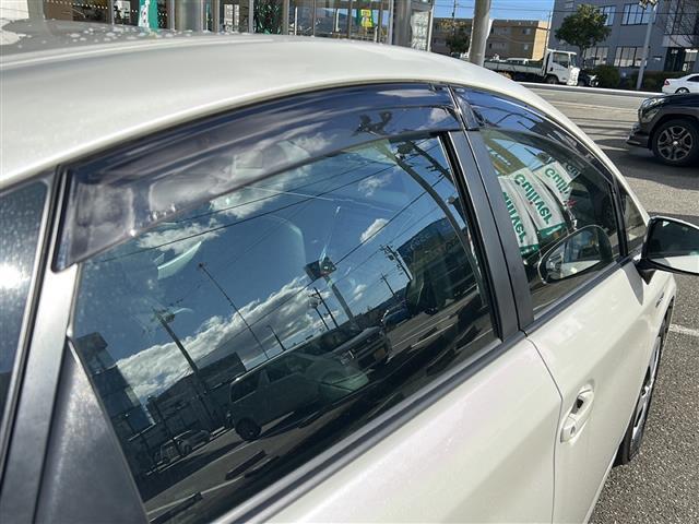 プリウス G ワンオーナー 純正ナビ フルセグ バックカメラ 純正15インチアルミホイール パワーシート クルーズコントロール HID ETC ハーフレザーシート ドライブレコーダー スマートキー(13枚目)