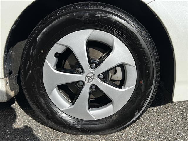プリウス G ワンオーナー 純正ナビ フルセグ バックカメラ 純正15インチアルミホイール パワーシート クルーズコントロール HID ETC ハーフレザーシート ドライブレコーダー スマートキー(15枚目)