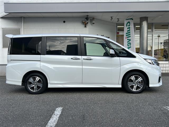 ステップワゴンスパーダ e:HEVスパーダ G・EX ホンダセンシング 純正10インチナビ フルセグ 両側パワスラ ホンダセンシング レーダークルコン レーンキープアシスト わくわくゲート 純正16AW ETC2.0 ドラレコ シートヒーター LEDライト スマートキー(7枚目)